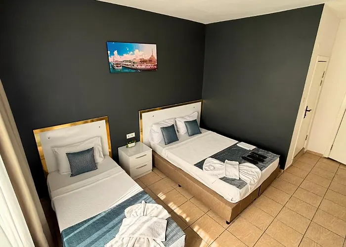Hotel Moonbow 3*