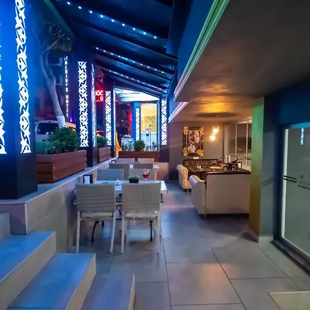 Hotell Moonbow 3*