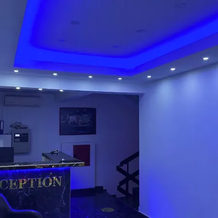 Отель Moonbow 3*