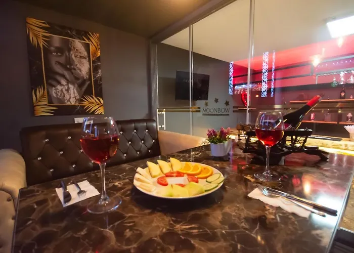 Moonbow Hotel 3*