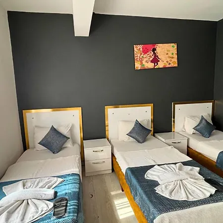 מלון Moonbow אלאניה